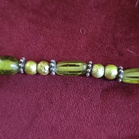 Vintage Green Glass Wedding Cake Beads Beaded Necklace - Picture 5 of 5